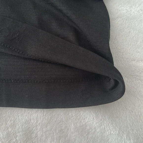 Lululemon long sleeve hip length Swiftly Tech - Picture 2 of 3